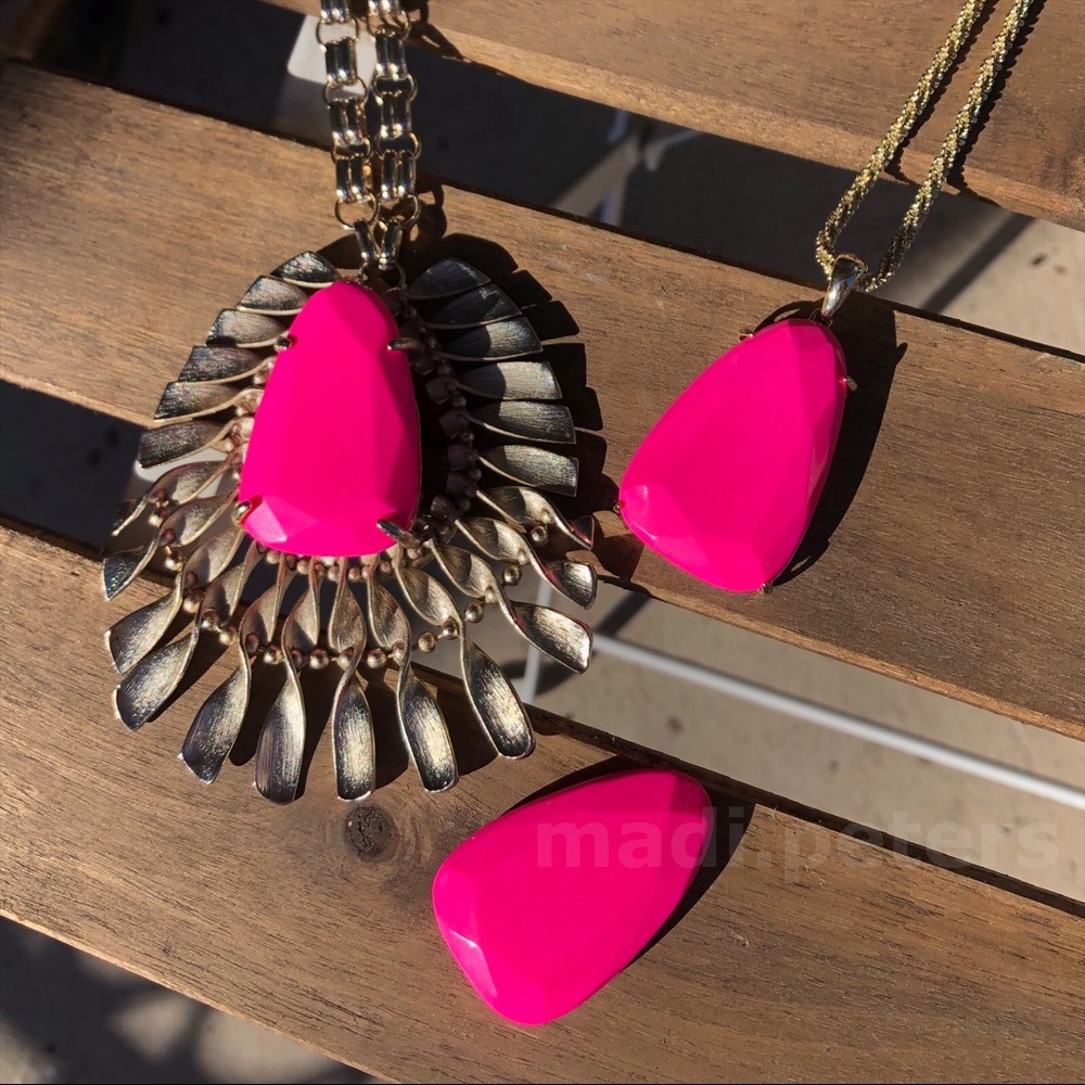 Single Kendra Scott Neon Pink Harlow Stone